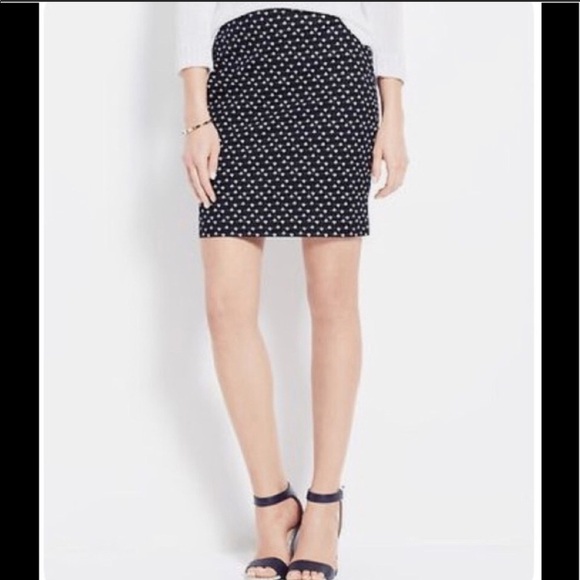 NEW Ann Taylor Size 4 Skirt Pencil Navy Boats - Picture 1 of 10